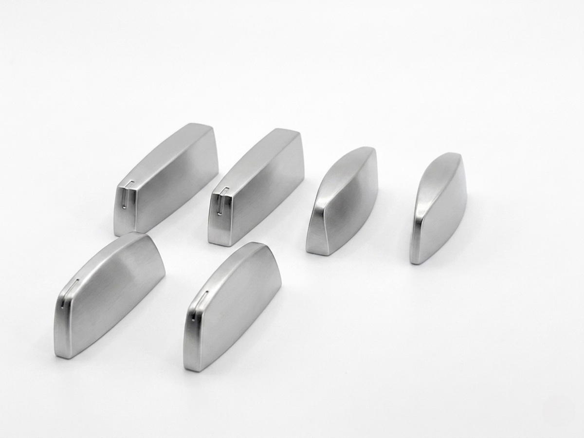 Die-cast oval end caps