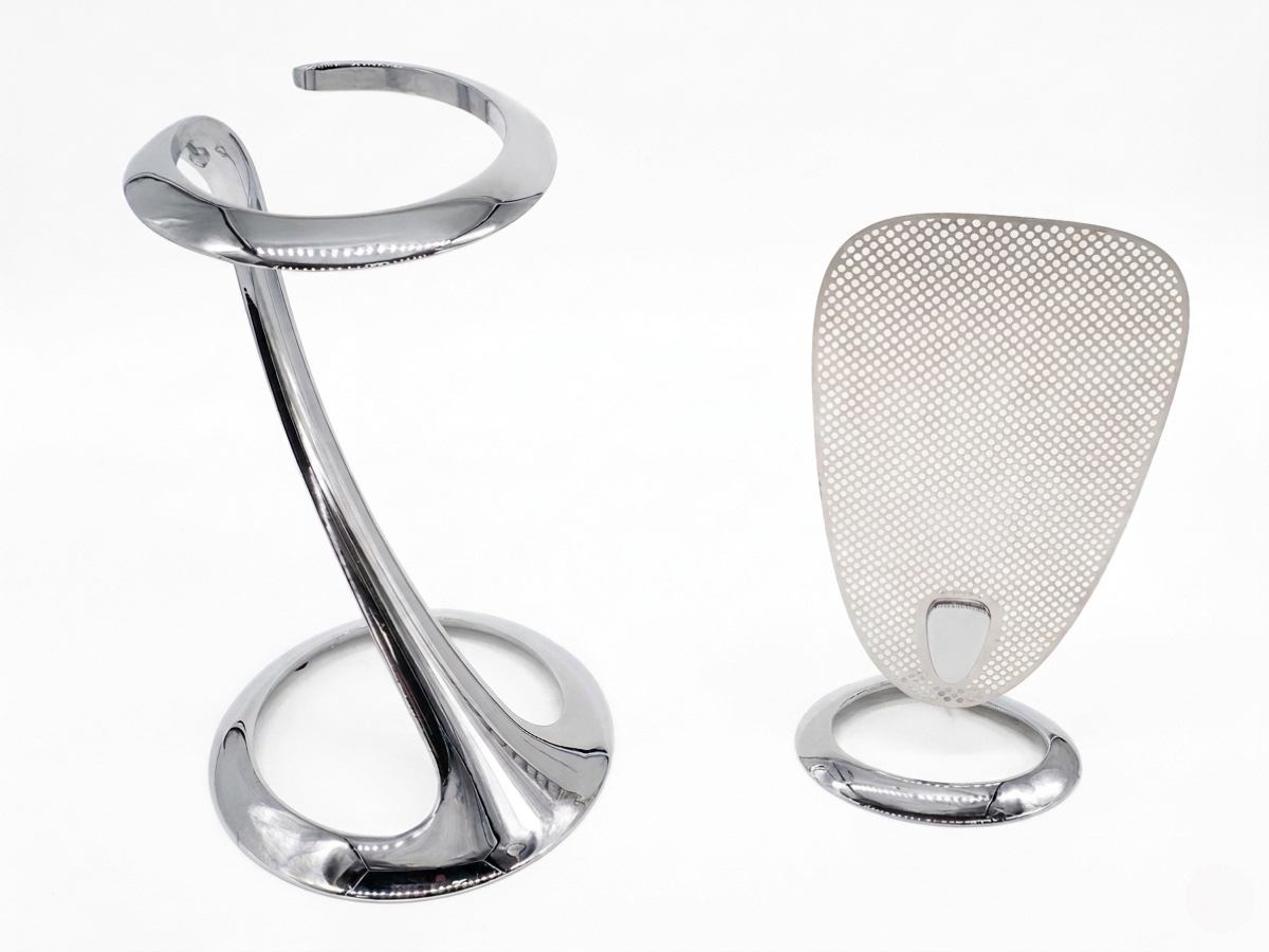 Polished chrome die-cast display stand and mesh panel