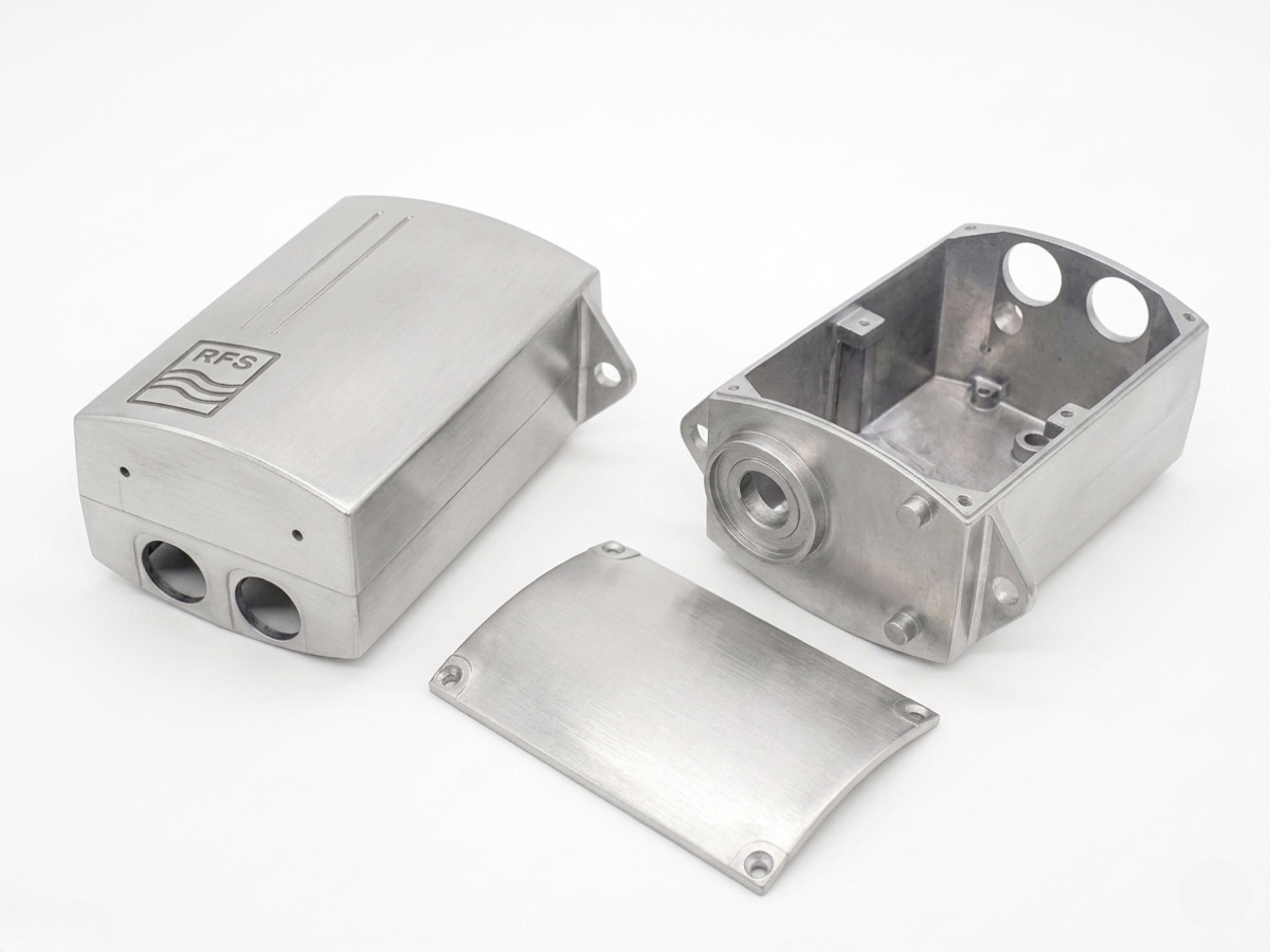 Aluminum die-cast enclosure with cover plate